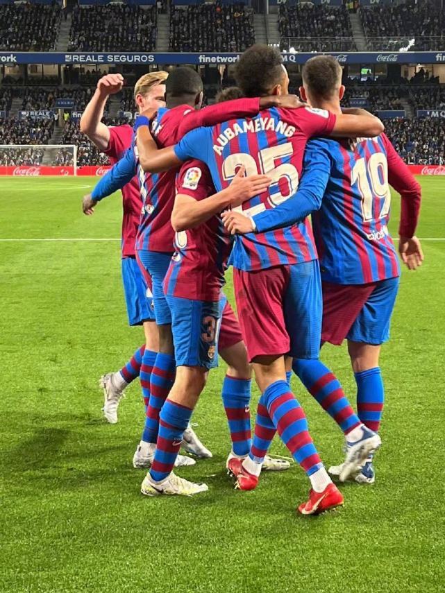 开云体育下载-里昂险胜巴萨，门迪状态火热