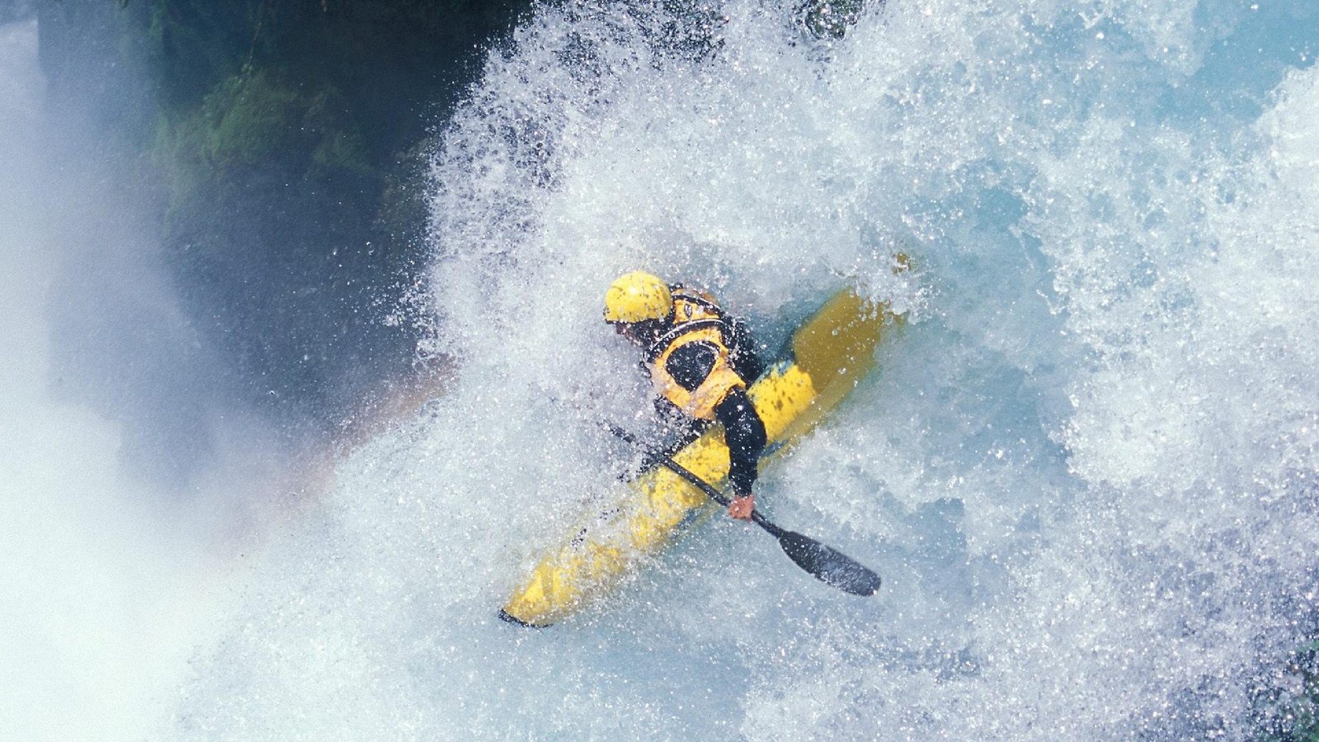 开云APP-夜色中的独奏者，那个F1争冠之夜，皮克如何用节奏改写命运